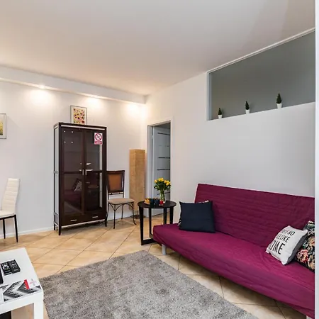Superapart Chelmska 9 Апартаменты *