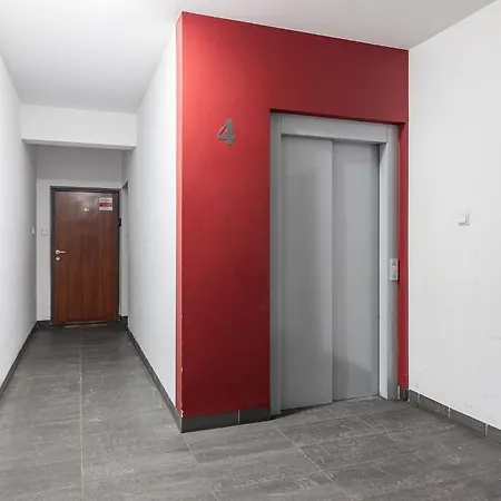 Superapart Chelmska 9 Varşova